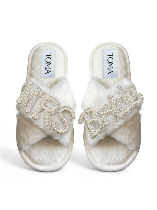 Bridal Faux Fur White Slippers "Mrs Bride"