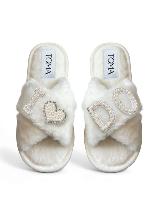 Bridal Faux Fur White Slippers "I Do"