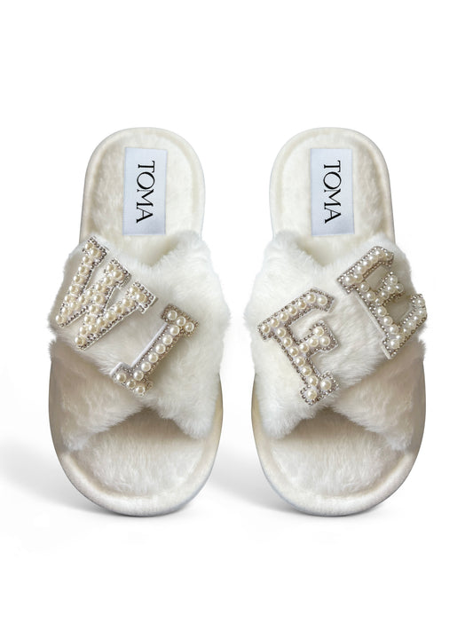 Bridal Faux Fur White Slippers "WIFE"